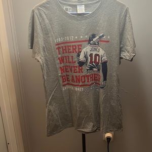 Atlanta Braves Chipper Jones T Shirt. Women’s size Large